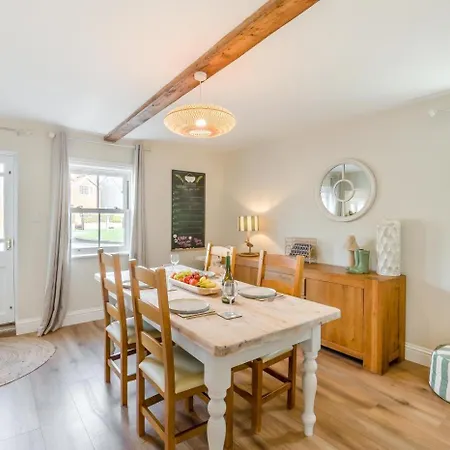 2 Bed In Oc-t36047 Haxby