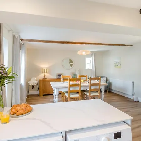 2 Bed In Oc-t36047 Hébergement de vacances