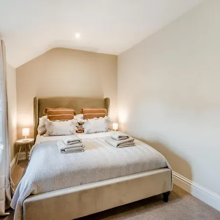 2 Bed In Oc-t36047