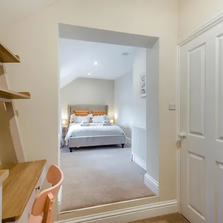 2 Bed In Oc-t36047