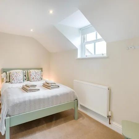 2 Bed In Oc-t36047 *