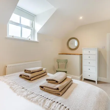 Hébergement de vacances 2 Bed In Oc-t36047 *