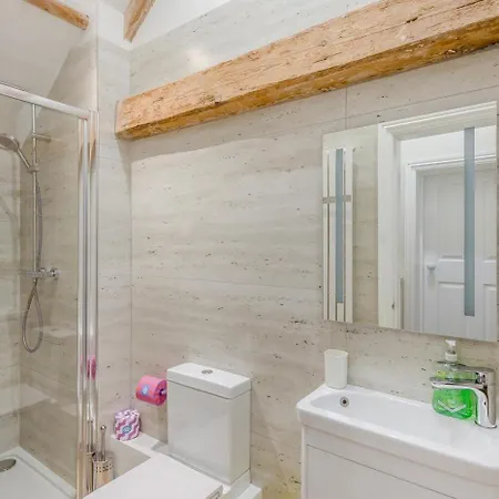 2 Bed In Oc-t36047 * Haxby